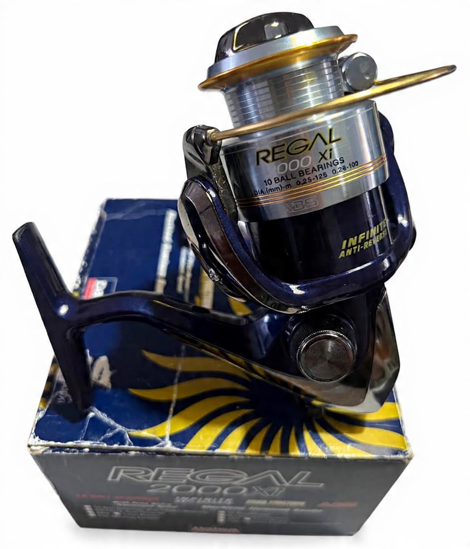Molinete Daiwa REGAL 2000Xi
